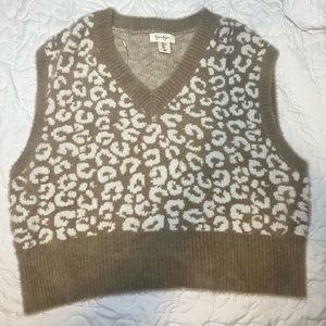 Jessica Simpson cheetah print beige v neck vest